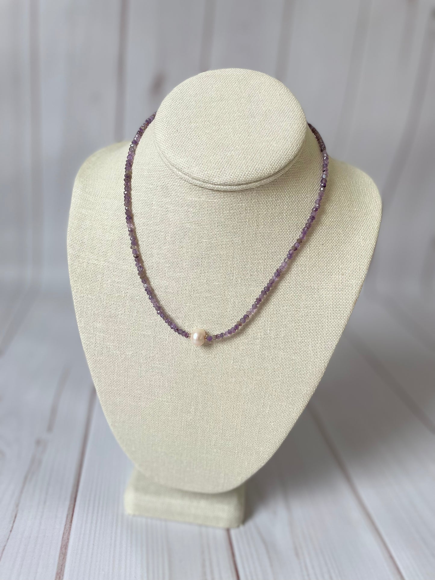 Light Amethyst and Round Pearl Necklace 14"