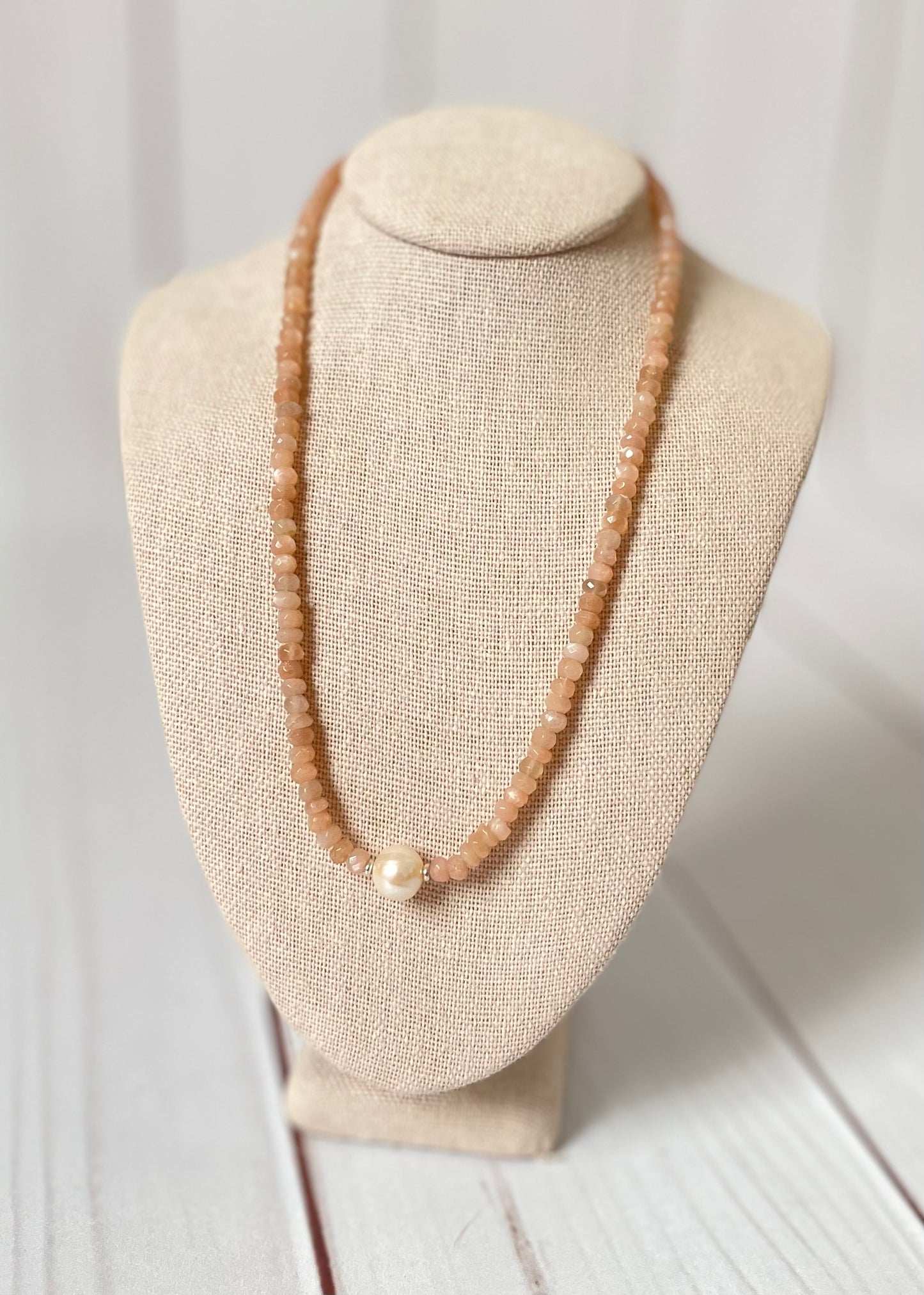 Peach Moonstone and Pearl Necklace 14"
